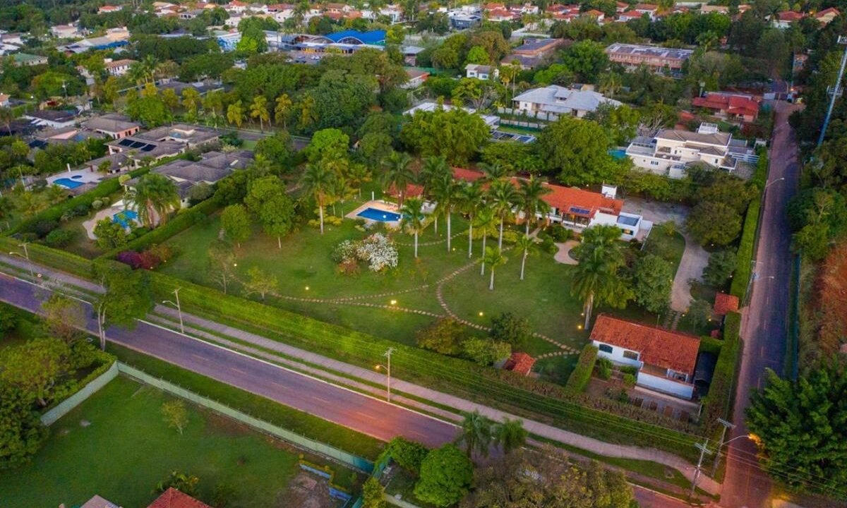 152002_bcd38c71-8981-429e-a0db-167d1c1f42fc_2x