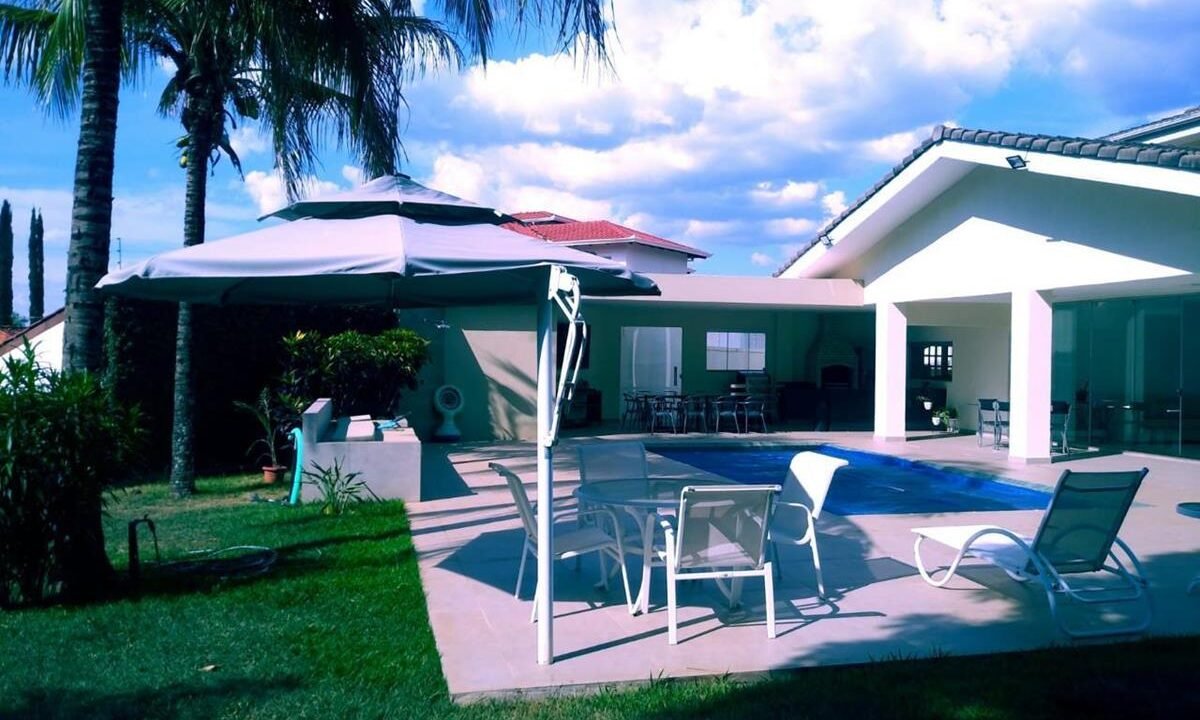 152504_4ed1594c-42ba-419d-8138-cd4f95cf175d_2x