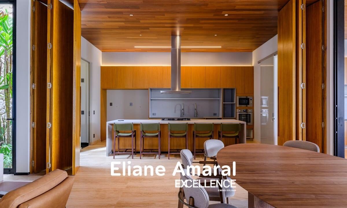 153034_1f53bcb3-8296-4b96-9af9-1c0a3e1c2279_2x